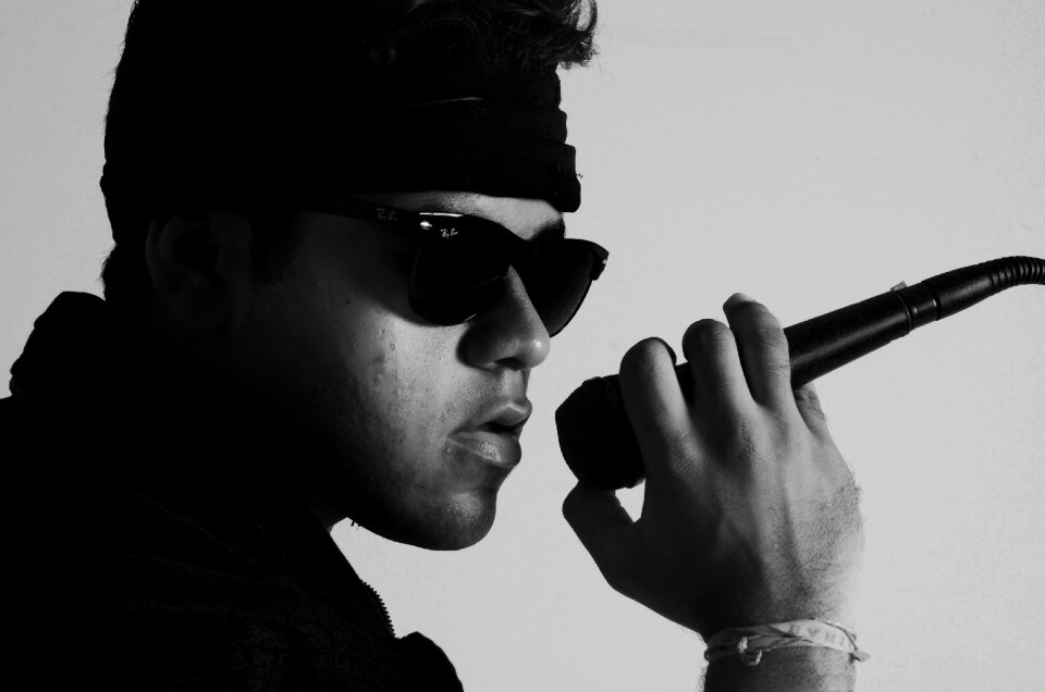 Music studio sing