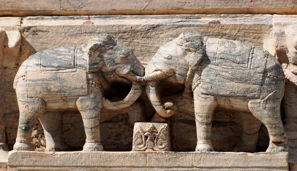 Frescoes sculptures hindu