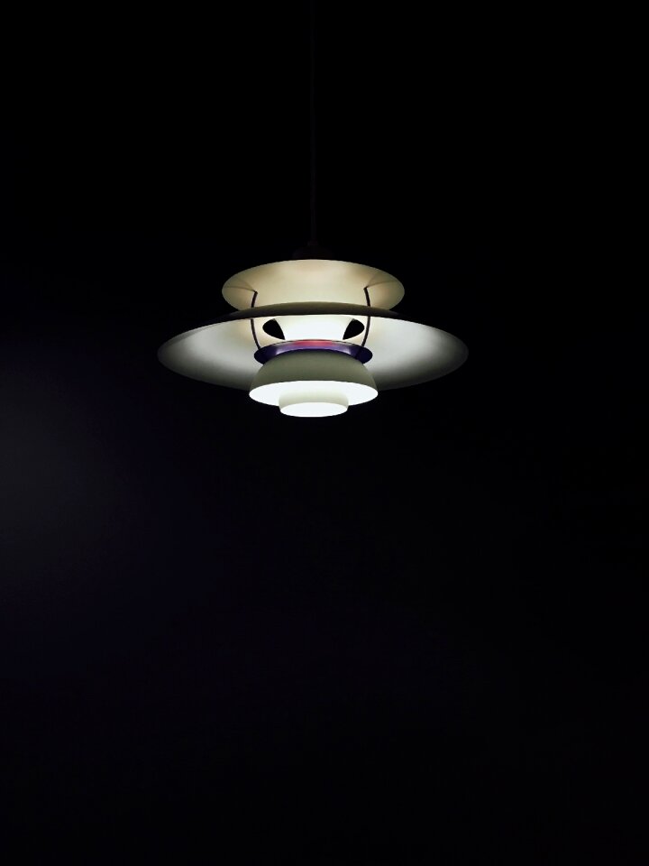 Cafe light bulb warmth