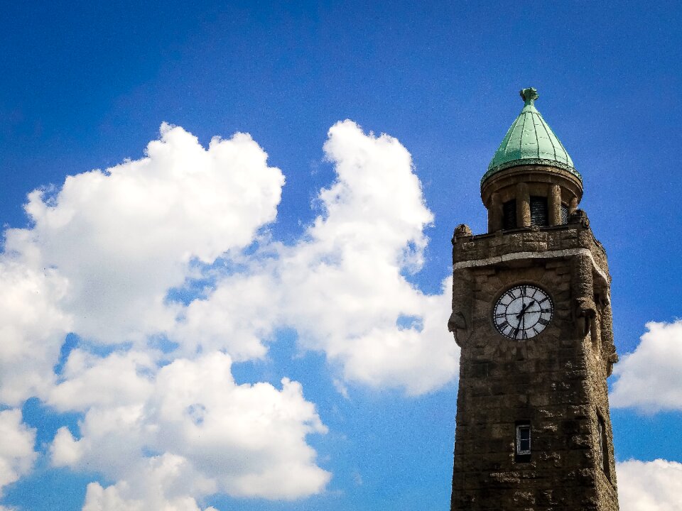 Port clock tower elbe