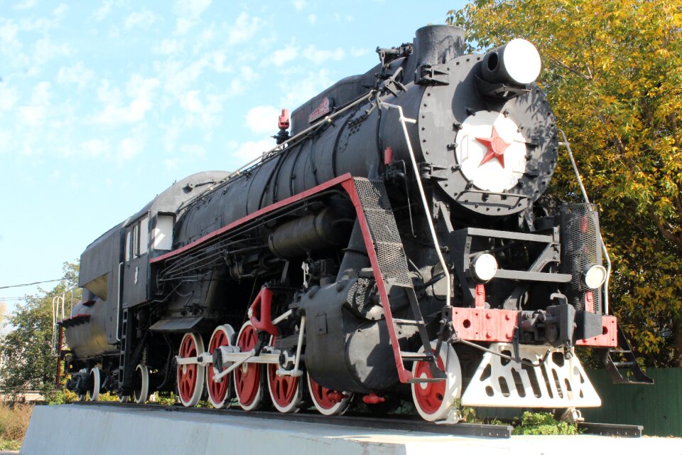 Monument locomotive iron