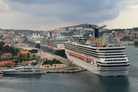 Dubrovnik port photo