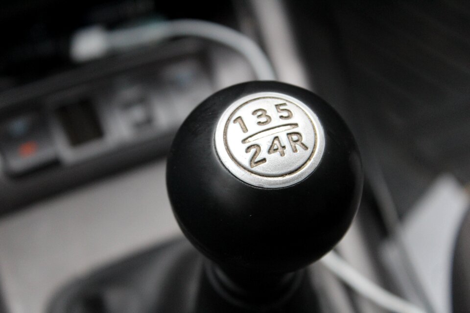 Car lever arm transfer