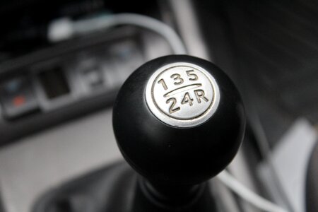 Car lever arm transfer