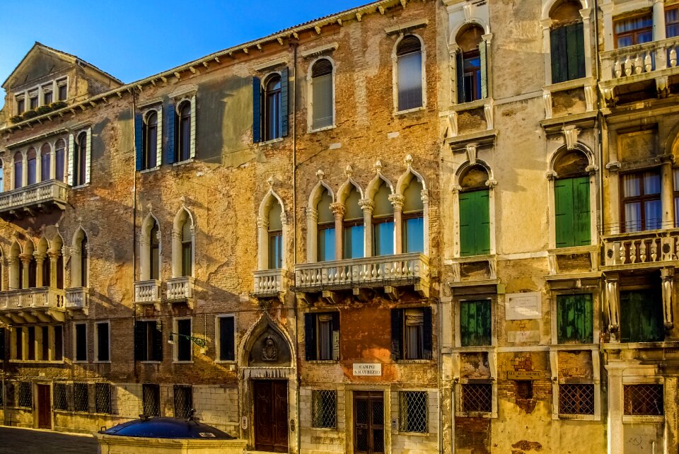 Facade architecture campo