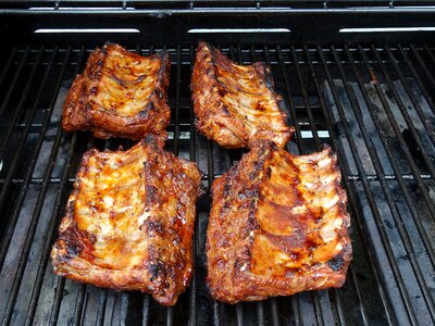 Grilling grill party peeling ribs
