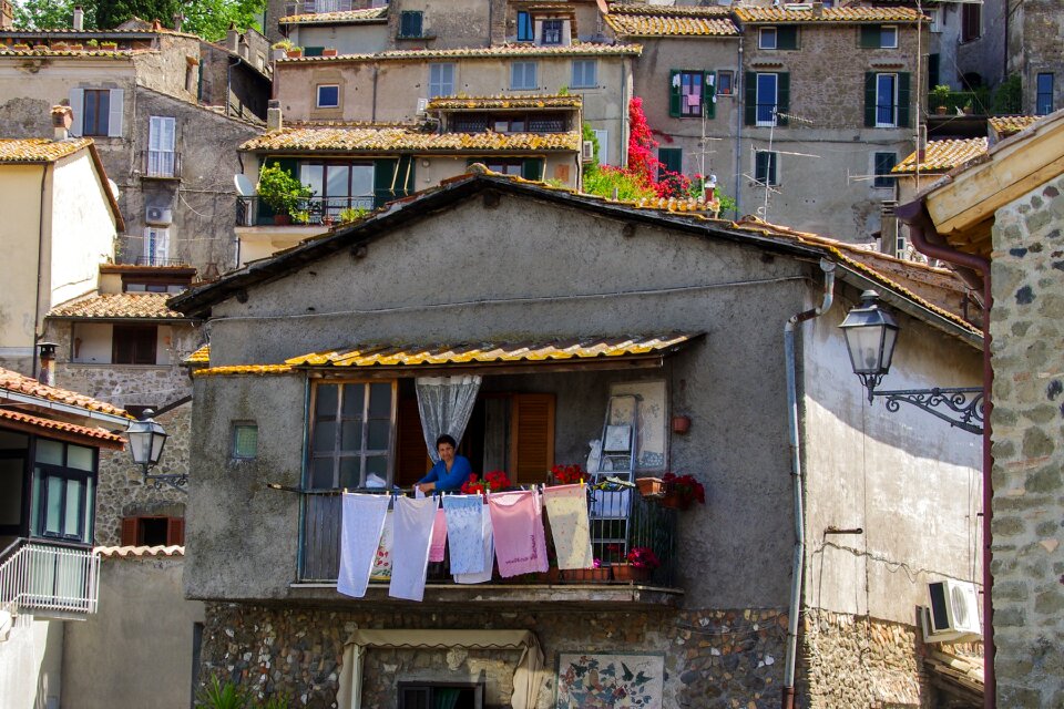 Housewife italy lazio
