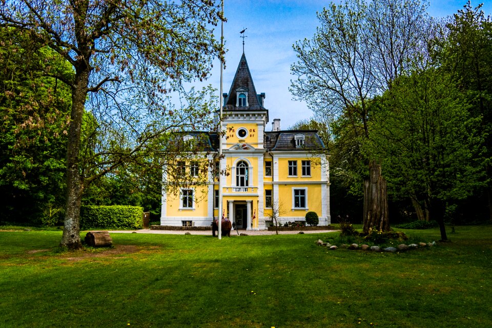 Building house landscape