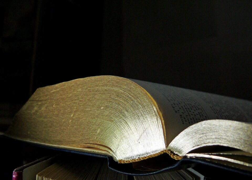 Labora et invenies bible religion