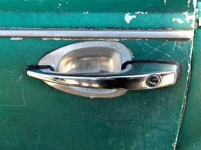 Auto door latch handle