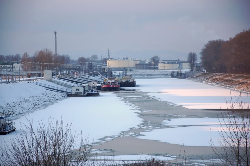 Oil industry frozen