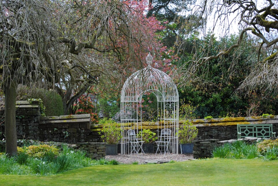 Cage decoration white