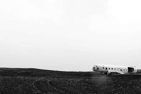 Eng crash landing wreck photo