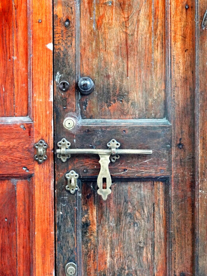 Closure old wooden door door hardware