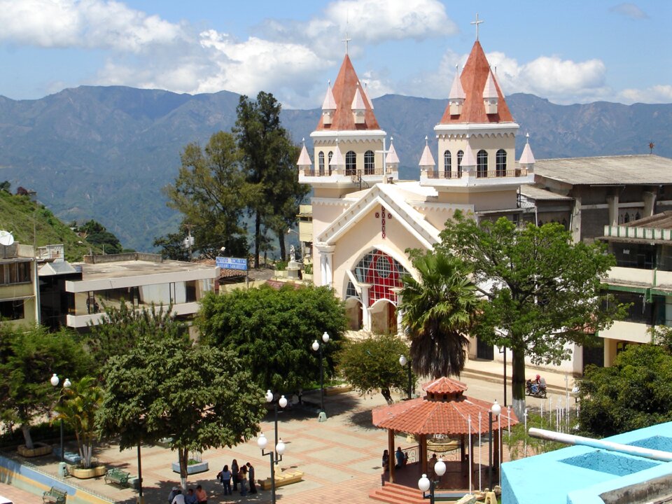 Church central cariamanga