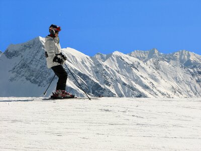 Mountain skiing snow
