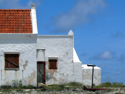 White house building bonaire