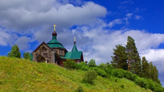 Trinity church mountain
