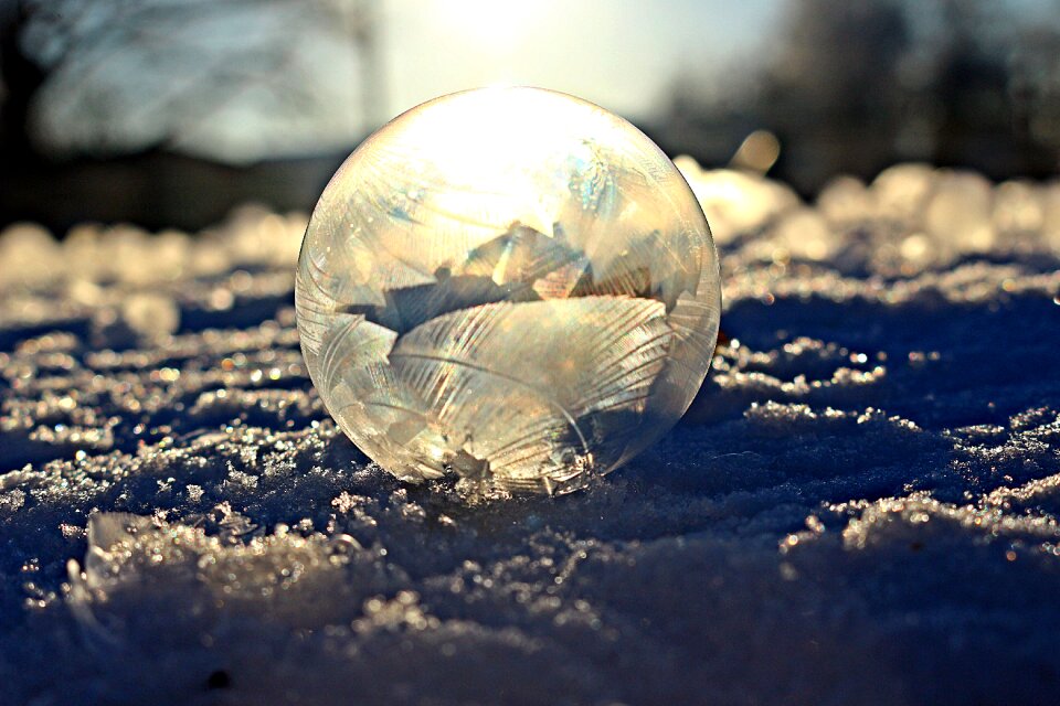 Snow frost frost bubble