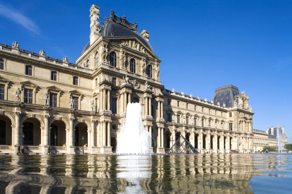 Building europe paris