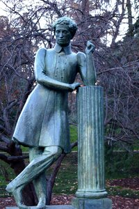 Watercress park fountain pushkin statue photo