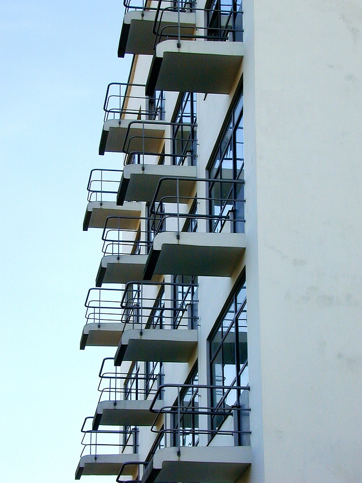 Gropius dessau architecture