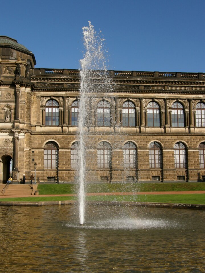 Architecture historically places of interest