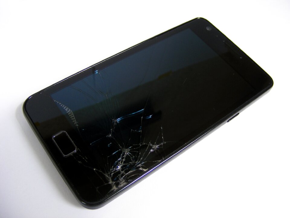 Broken glass screen fell in june