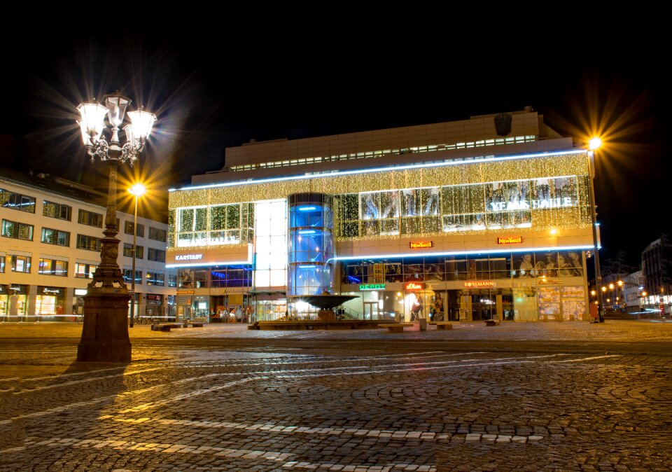 Luisenplatz luis center night