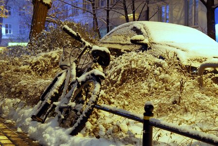 Buried zaspa road photo