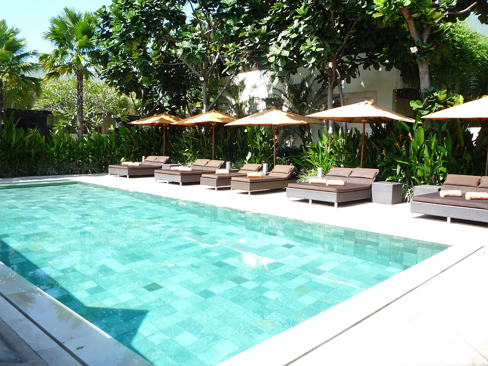 Poolside relaxation pool