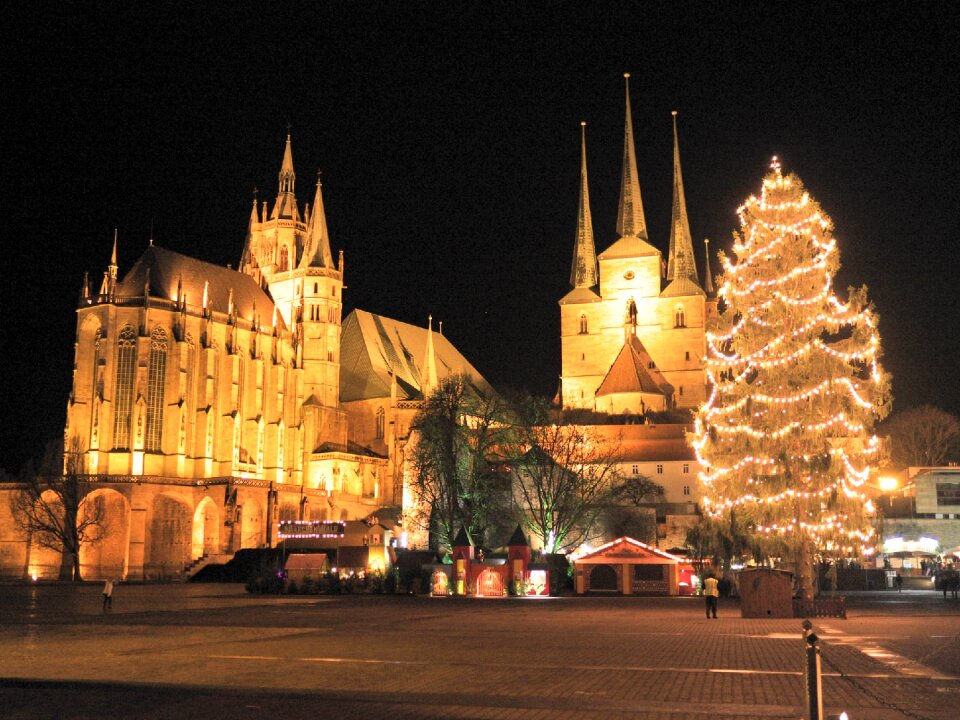 Advent dom church