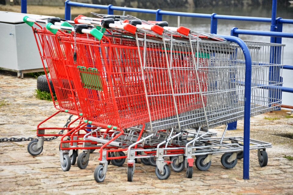 Grocery shopping metal red