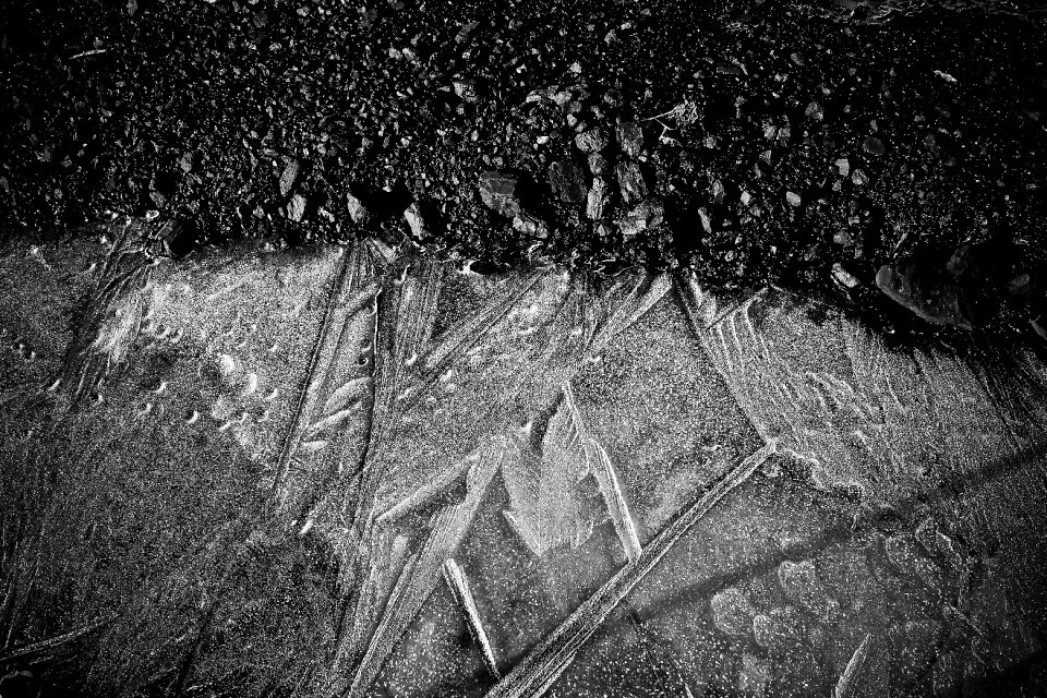 Cold frost structure