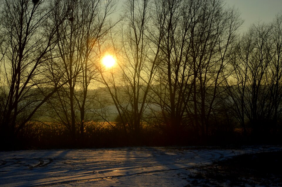 Landscape lake sonnenunetrgang