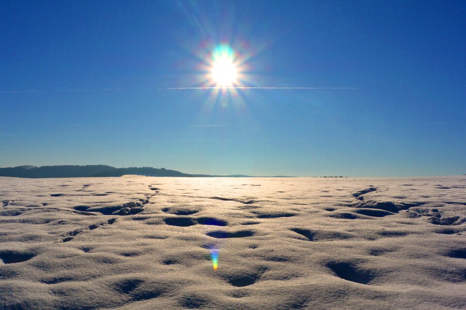 Rays snow desert lonely photo