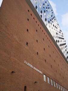 View details landmark architecture