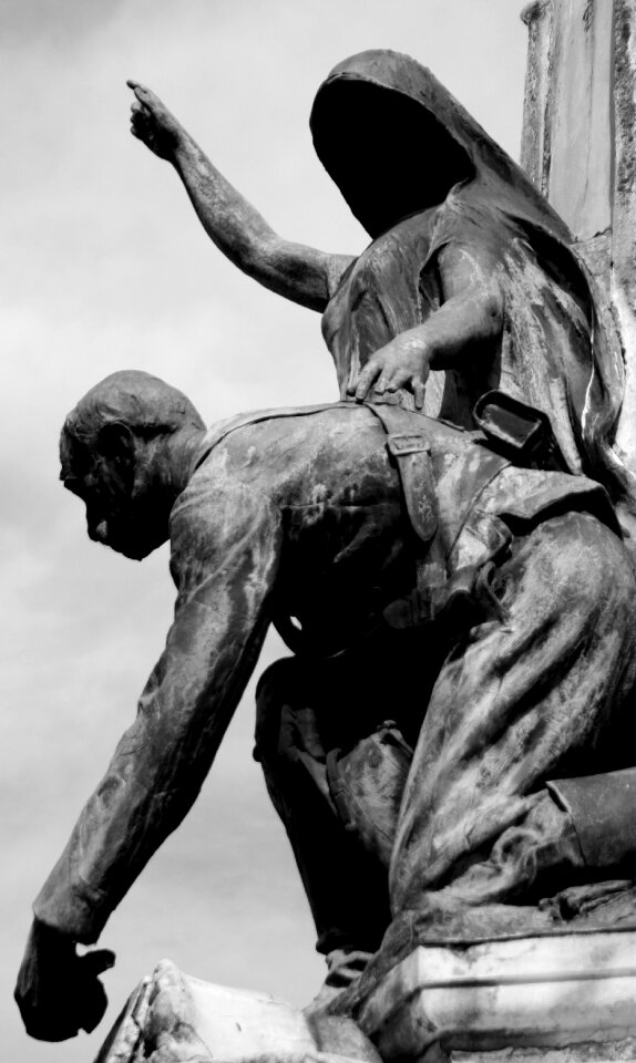 Sculpture death called