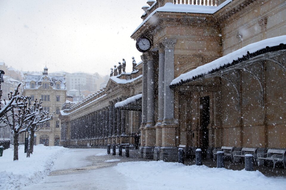 The colonnade monument arcade