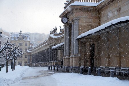 The colonnade monument arcade