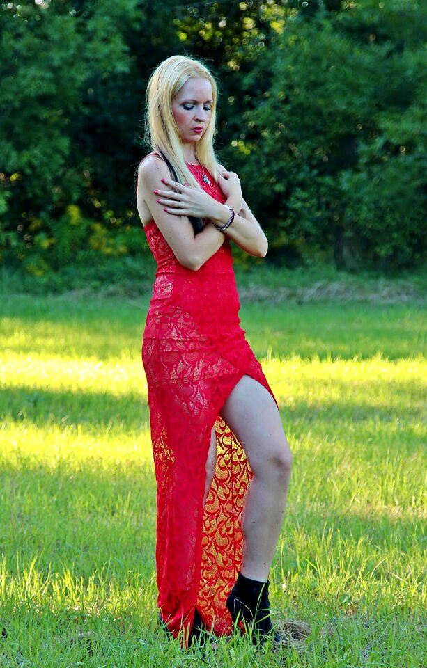 Blonde red dress pretty