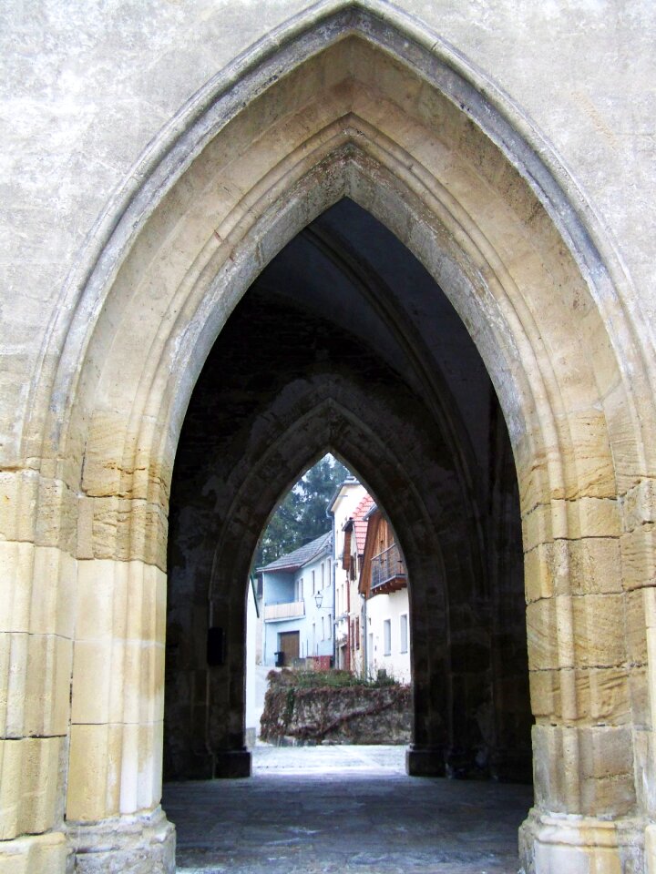 Gothic gate arch architecture