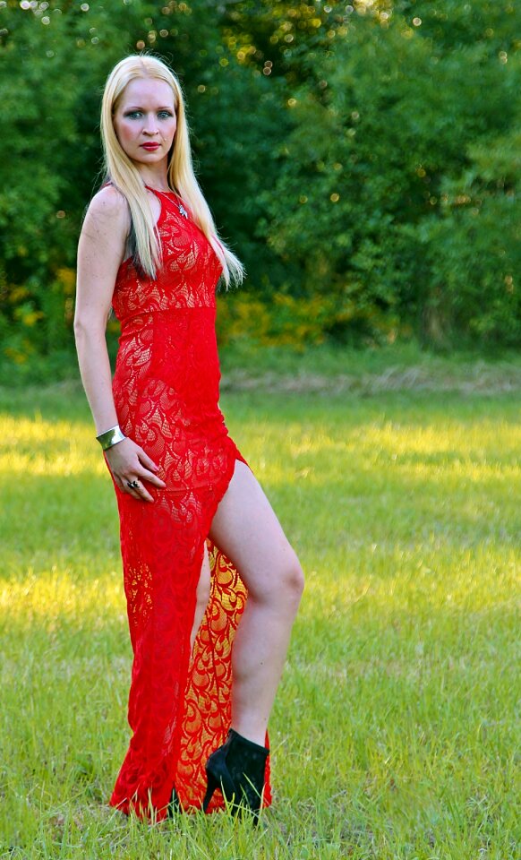 Blonde red dress pretty