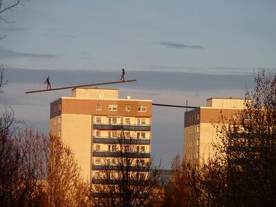 Human sculpture roof
