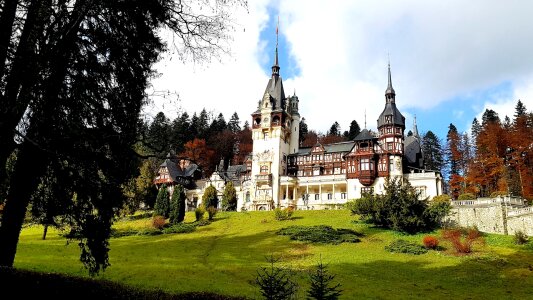 Garden romania peles