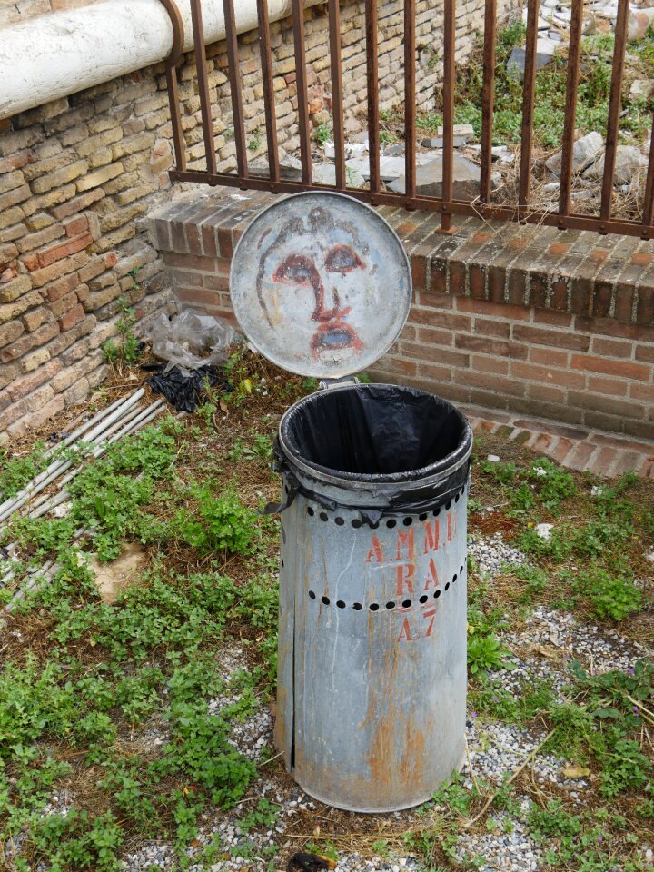 Urban artistic grafitti