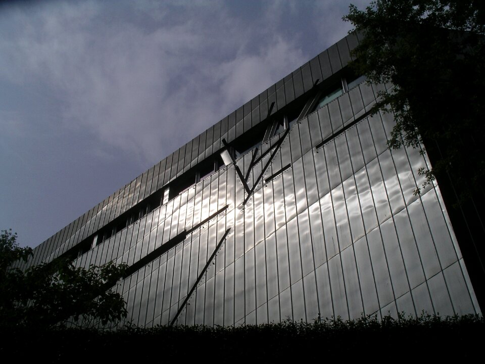 Berlin libeskind jewish museum photo