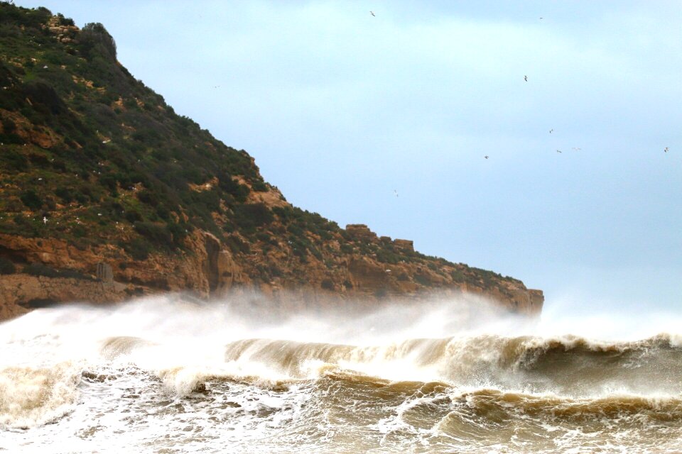 Barrack beach waves island