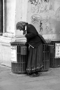 Garbage can hungry waist