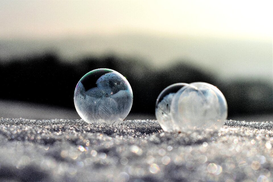 Frozen bubble eiskristalle winter